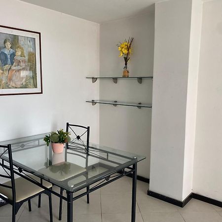 Apartaestudios Laureles Medellín Exterior foto