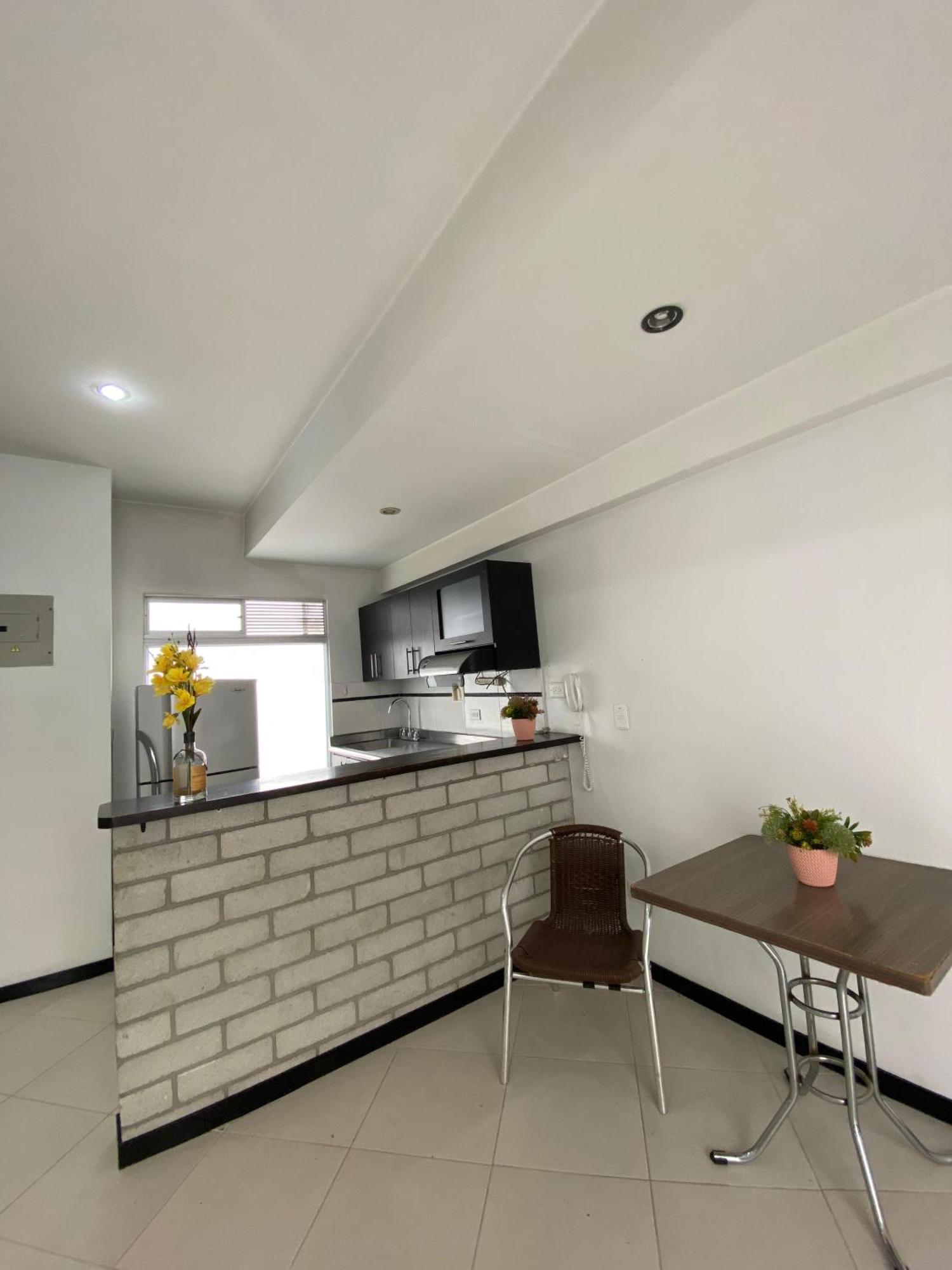 Apartaestudios Laureles Medellín Exterior foto